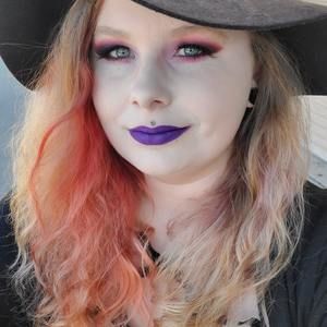 Meet your Posher, Renee